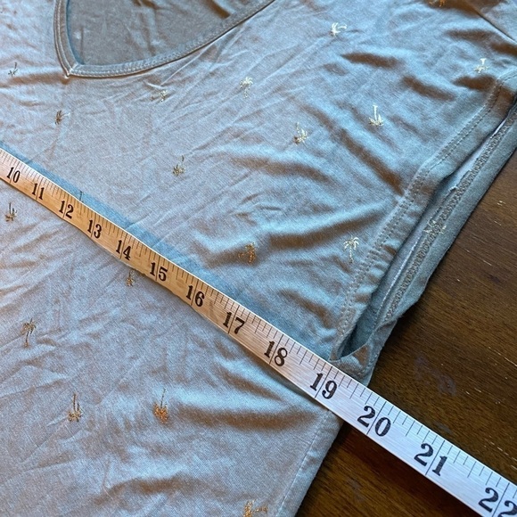 Spense Golden Palm Tree V-Neck Blouse Size Large - Picture 4 of 7